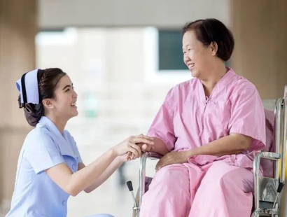 AMI CARE – Hộ Lý Sinh Hoạt Tại Bệnh Viện